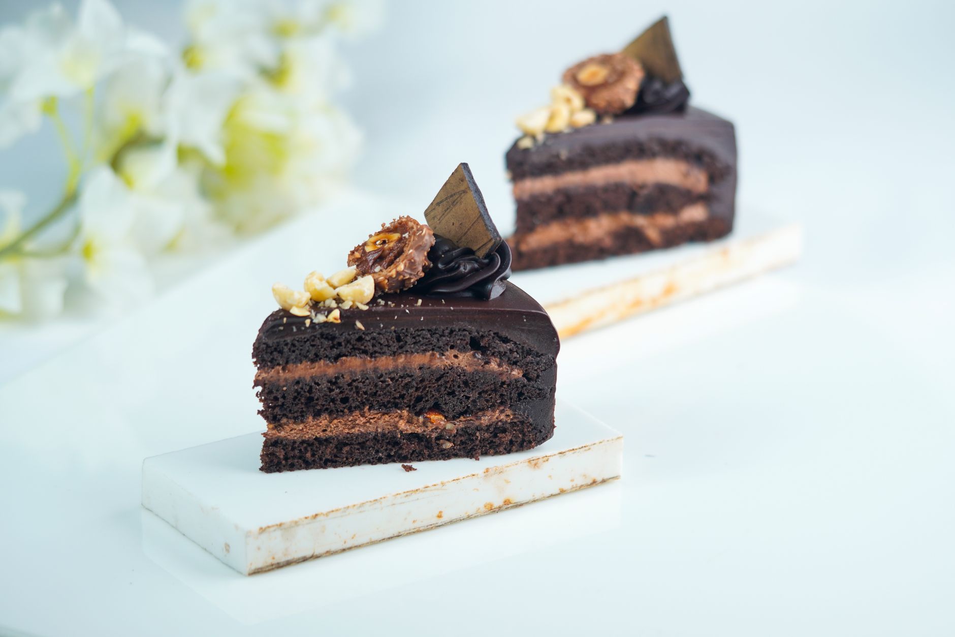 Tarta de chocolate y postres de pastelería artesanal