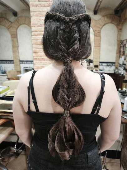 Peluquería Alicia Fuentes - foto 1