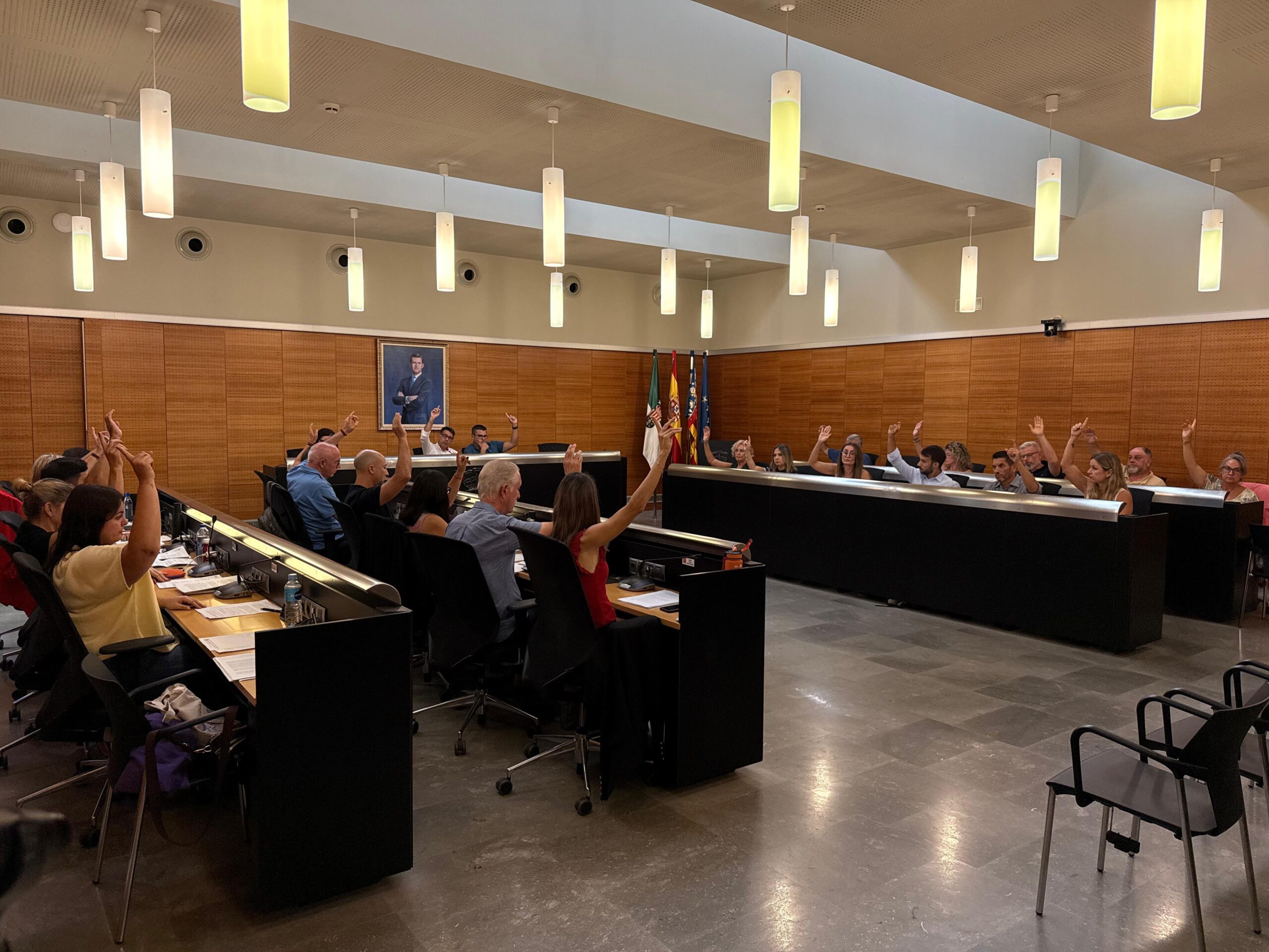 El pleno aprueba por unanimidad solicitar a la Generalitat que mantenga el Punto de Encuentro Familiar de San Vicente del Raspeig