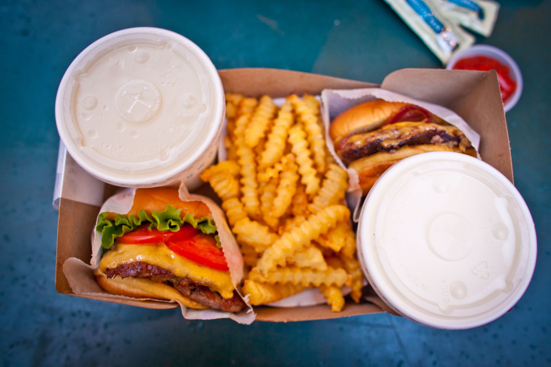 4 Blooms Burgers & Fries - foto 2