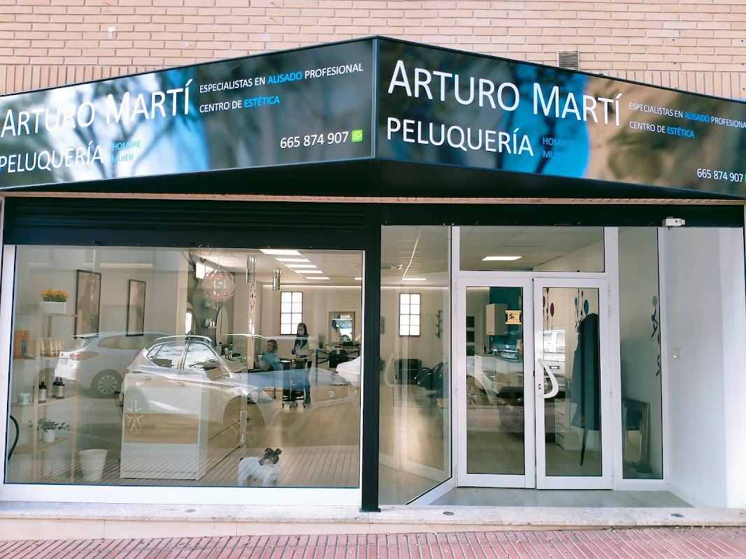 Arturo Martí peluquería. ALISADO PROFESIONAL - foto 1