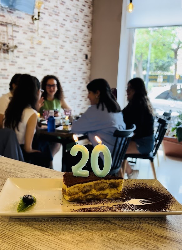 Café Bar La Fábrica - foto 1