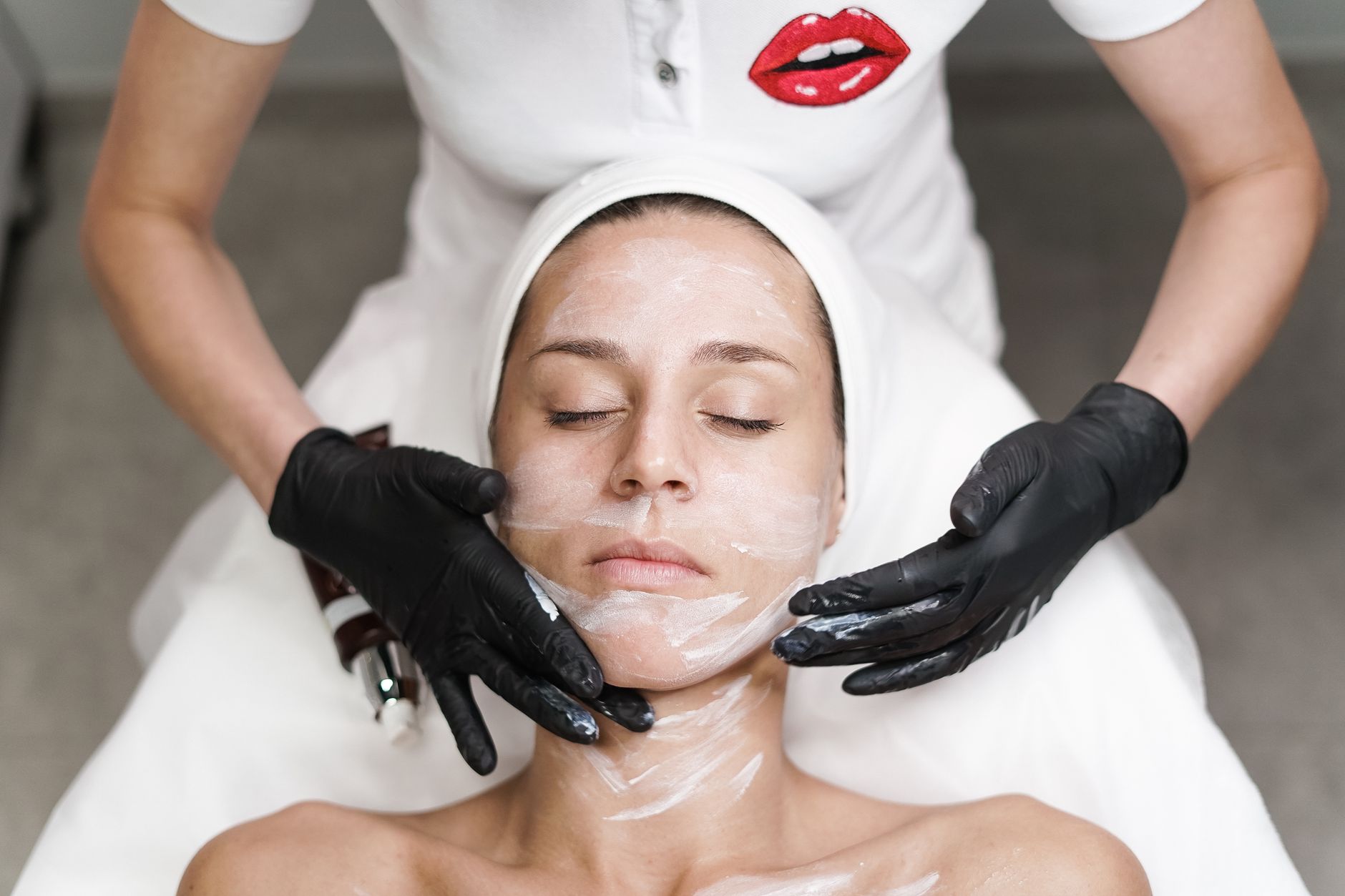 Tratamiento de belleza facial en centro estética San Vicente del Raspeig