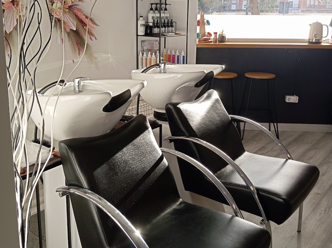 STUDIO 79 Hair Design - foto 1