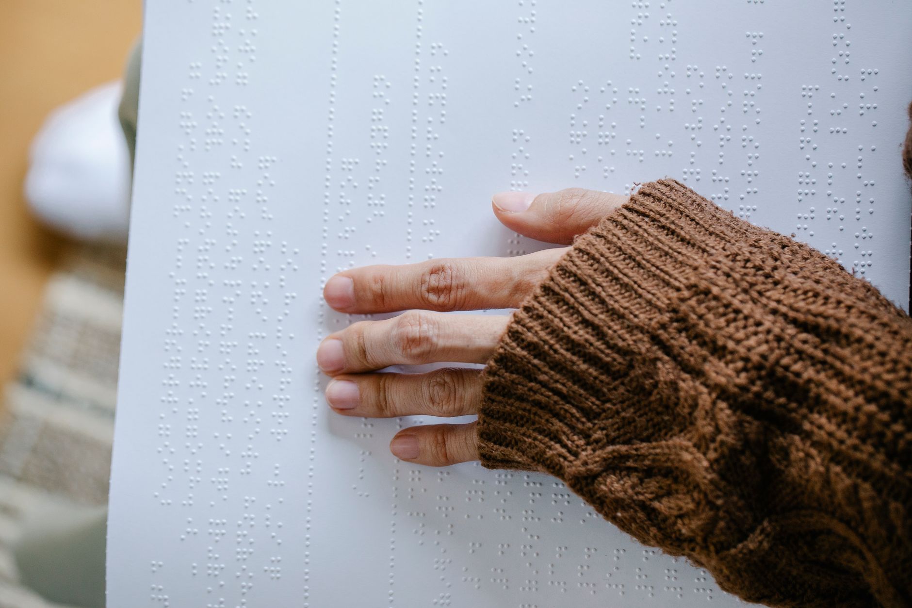 Información táctil accesible en braille