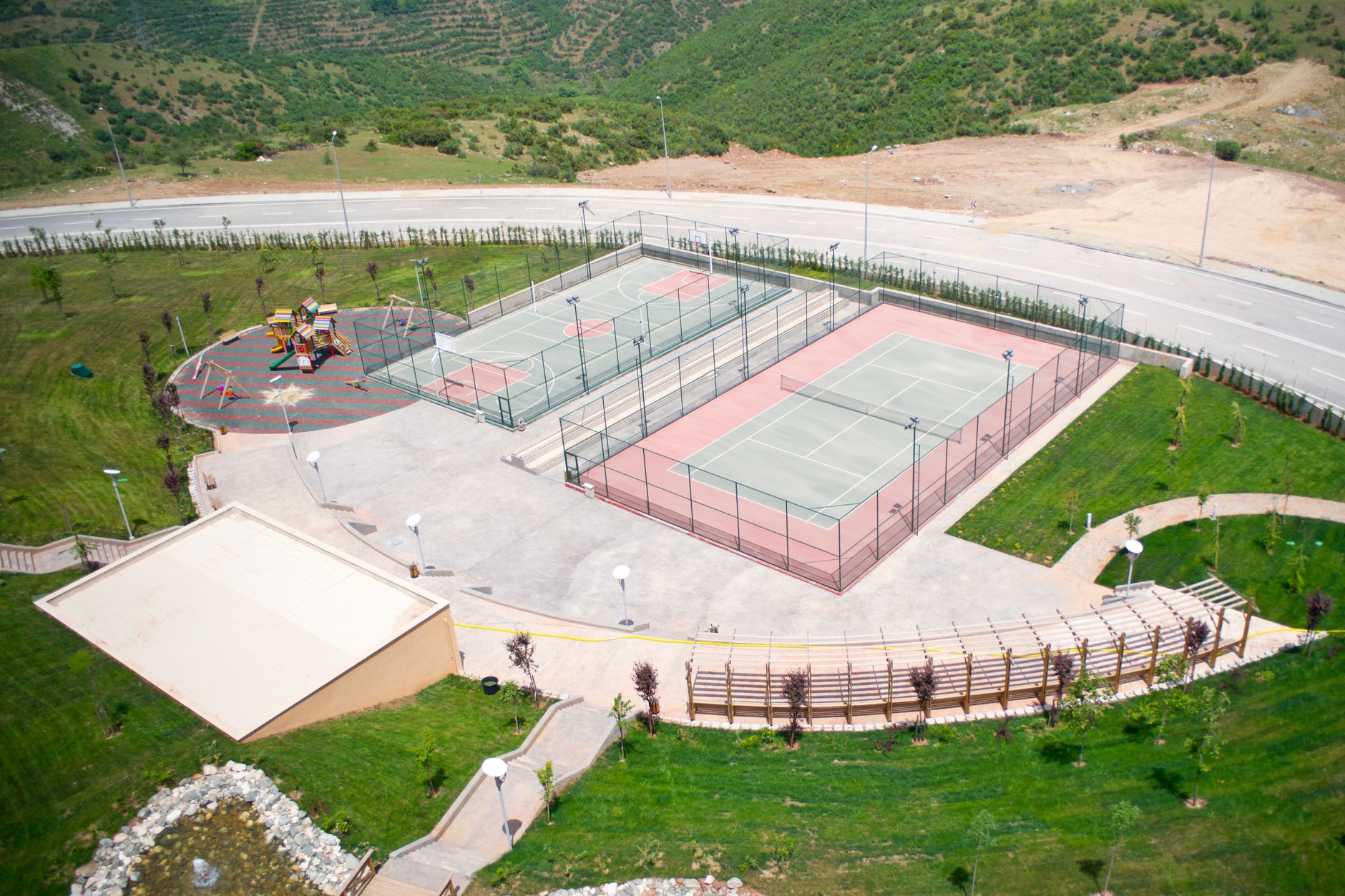 Instalaciones deportivas exteriores en parque municipal