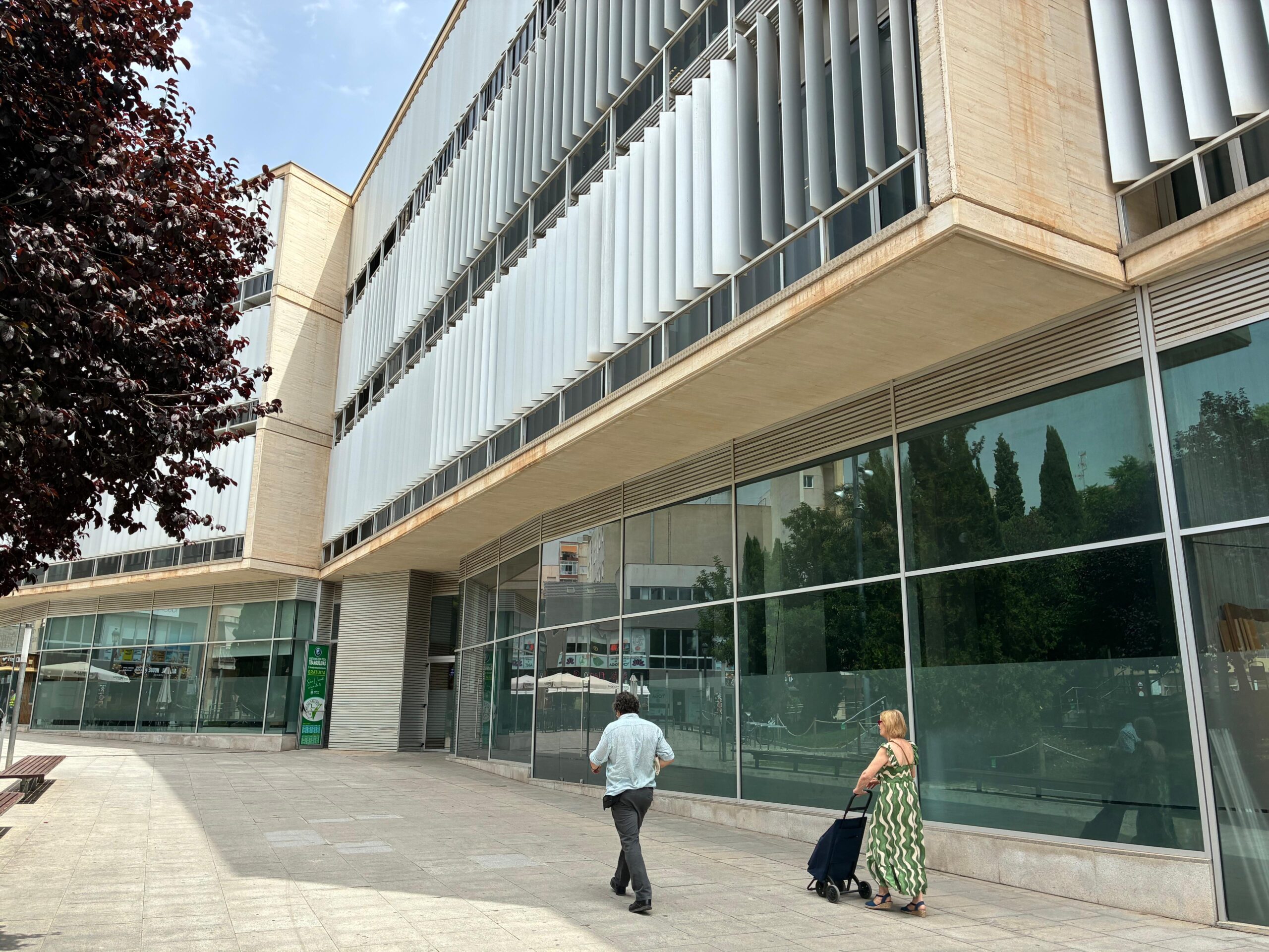 San Vicente reformará una planta municipal para crear 500 m² de espacios para mayores